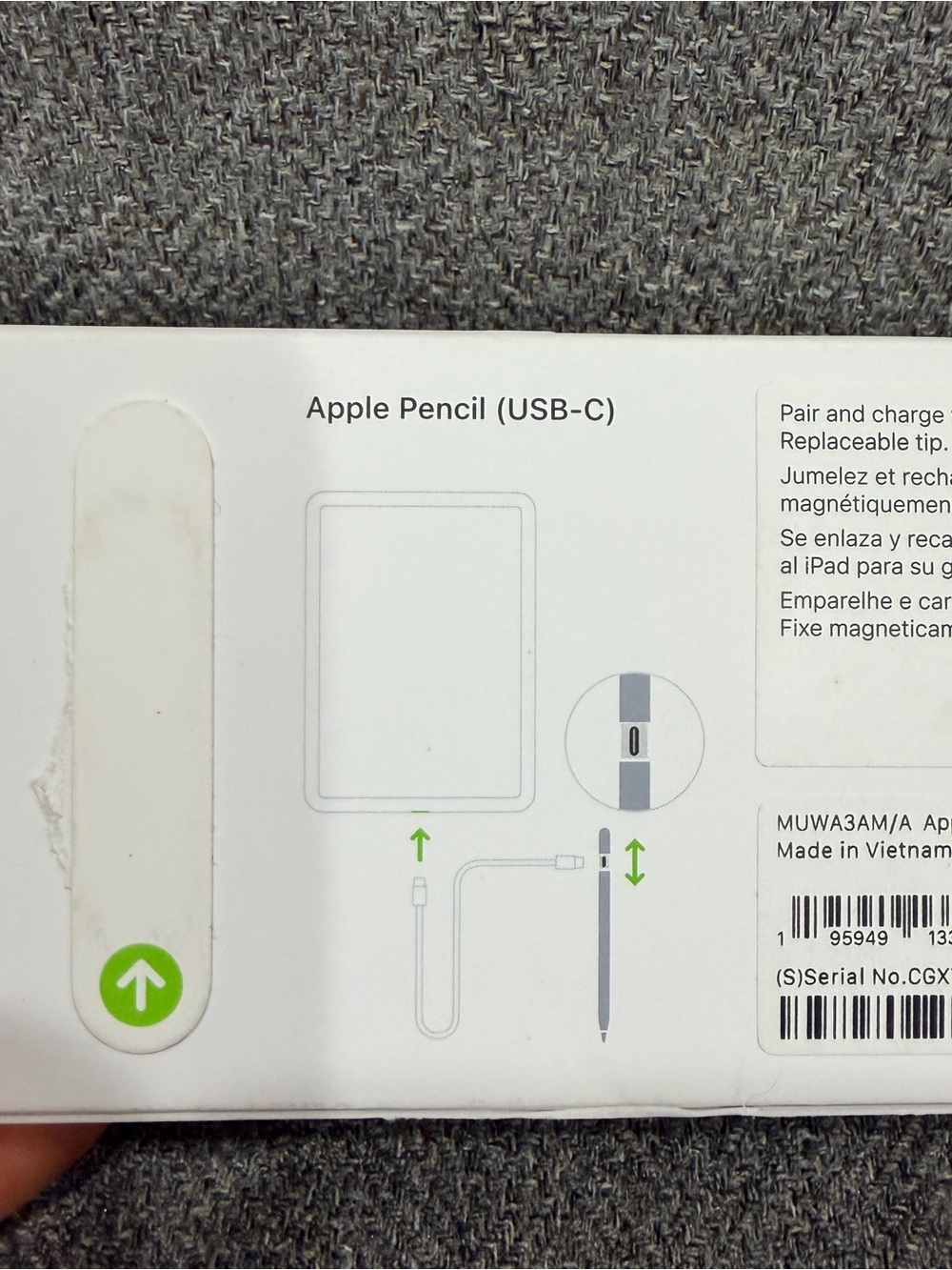 Apple Pencil (USB-C) - White with Green Accents - Picture 3 of 8